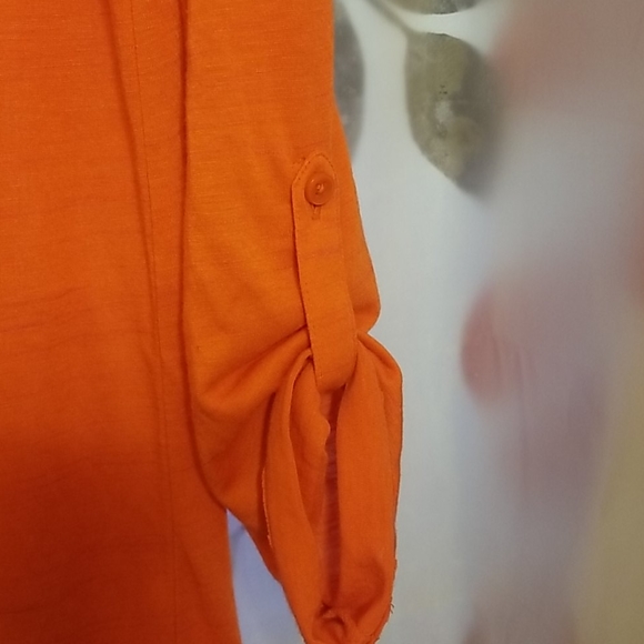 EUC Ann Taylor Orange Top - Picture 3 of 3